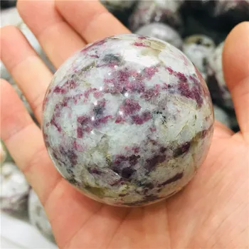 4-6 cm Prirodni rijedak рубеллитовый kamen je kvarc kristalnu kuglu ukras prirodnog kamena kuća rezanje poliranje 1 kom.